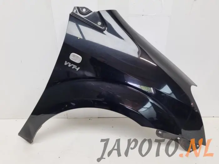 Front wing, right Toyota Corolla Verso