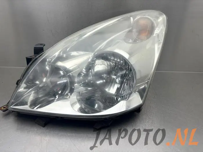 Headlight, left Toyota Corolla Verso