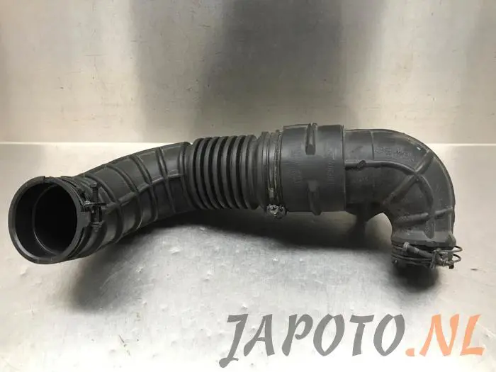 Air intake hose Kia Stonic