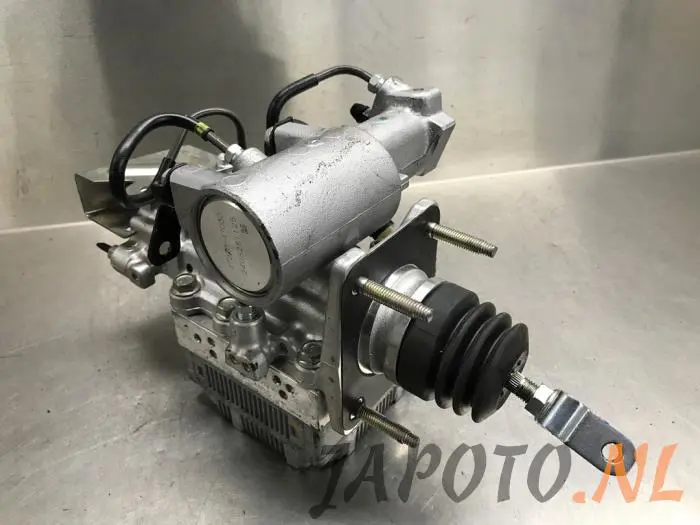 ABS pump Toyota Yaris