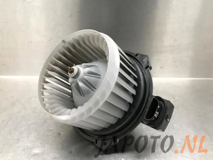 Heating and ventilation fan motor Suzuki Alto