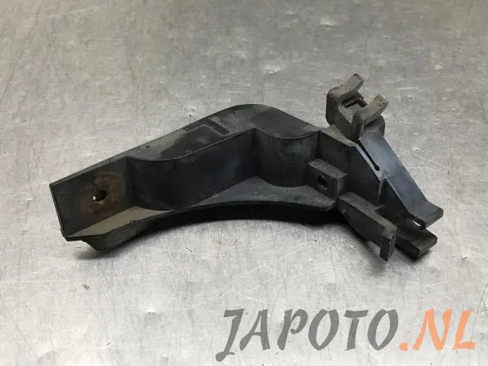 Front bumper bracket, left Toyota Yaris