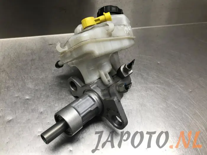 Master cylinder Chevrolet Cruze