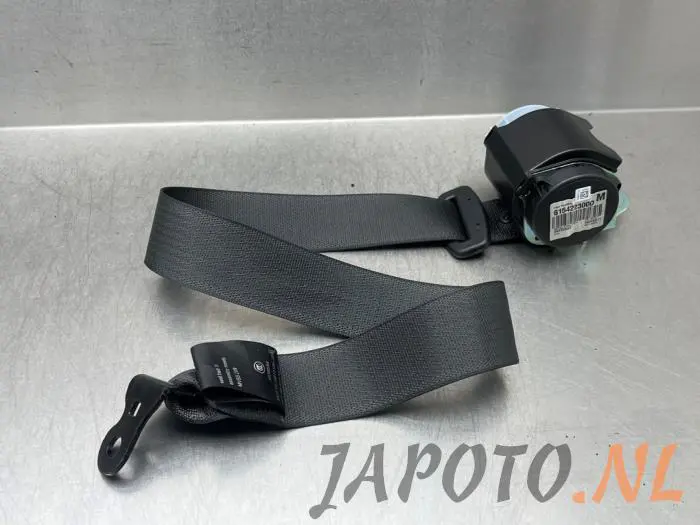 Rear seatbelt, centre Chevrolet Cruze