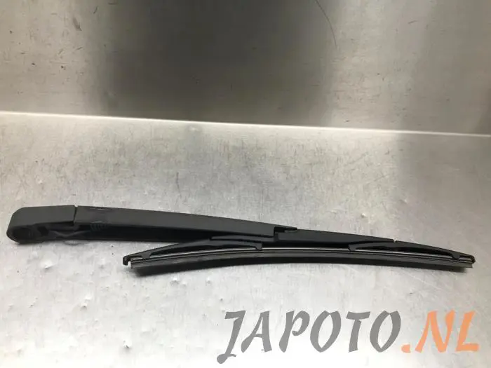 Rear wiper arm Chevrolet Cruze