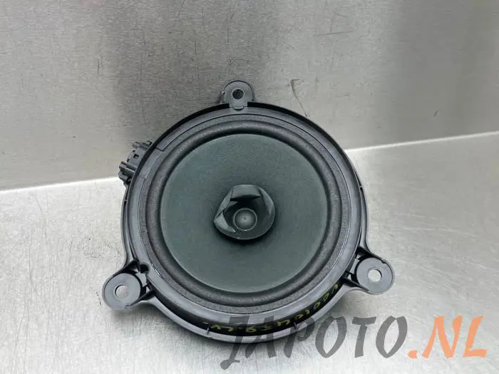 Speaker Mazda MX-5