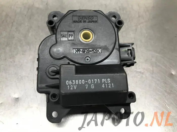 Heater valve motor Lexus GS 300 02-