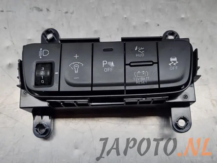 Switch (miscellaneous) Hyundai Kona