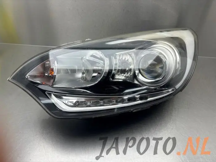 Headlight, left Kia Rio