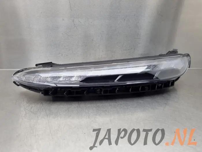 Headlight, left Hyundai Kona