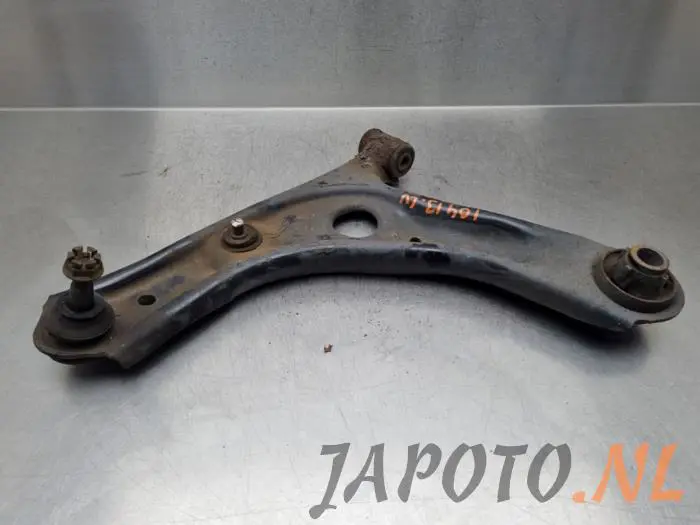 Front lower wishbone, left Toyota Aygo