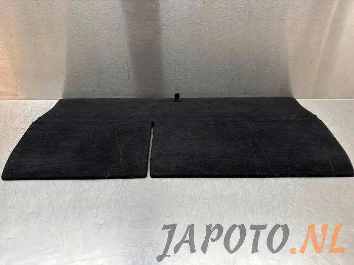 Floor panel load area Toyota Rav-4