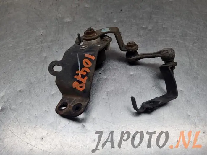 Xenon height adjustment Toyota Rav-4