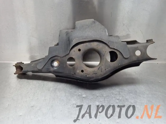 Rear lower wishbone, left Toyota Rav-4