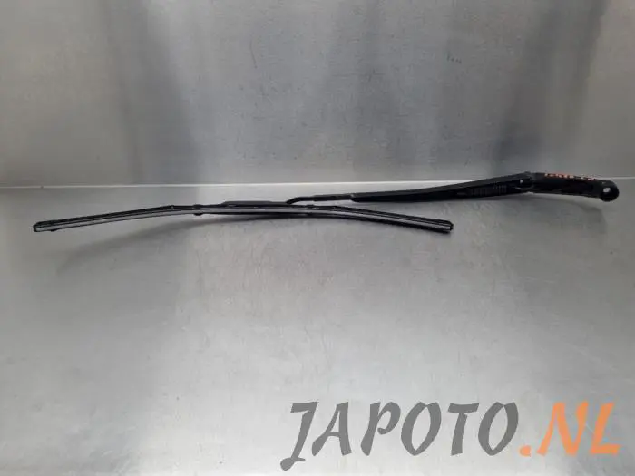 Front wiper arm Toyota Rav-4