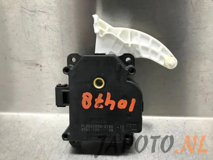 Heater valve motor Toyota Rav-4