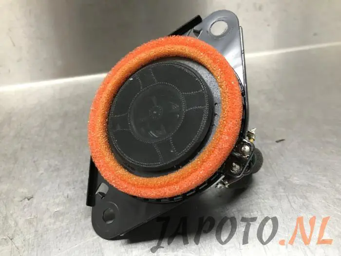 Speaker Toyota Rav-4