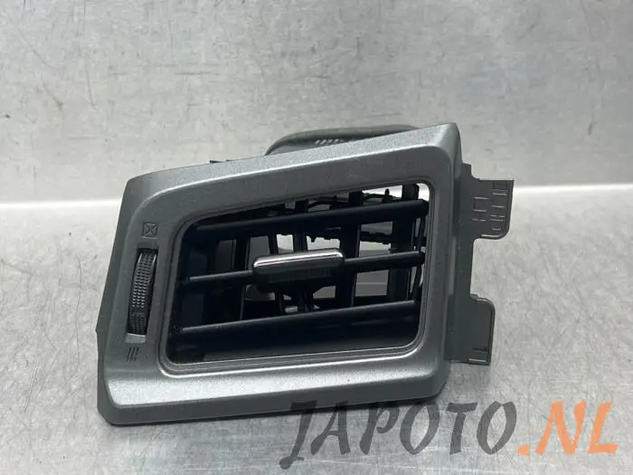 Dashboard vent Toyota Rav-4