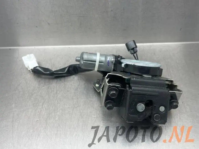 Tailgate lock mechanism Toyota Rav-4