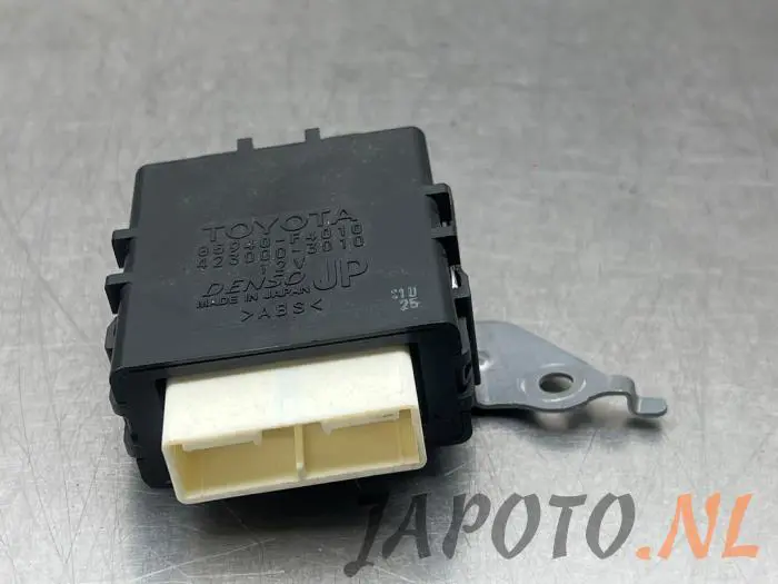 Wiper module Toyota C-HR