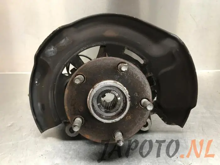 Front wheel hub Toyota Rav-4