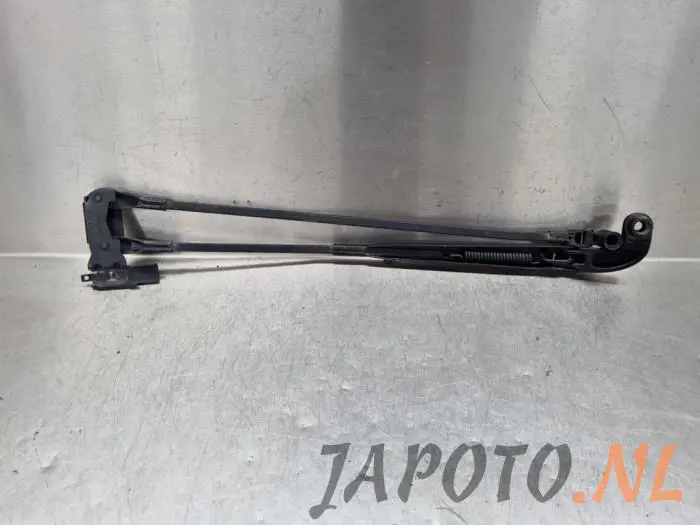 Front wiper arm Toyota Aygo