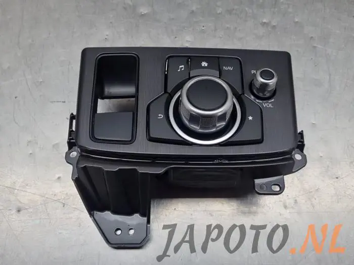 Radio control panel Mazda CX-5