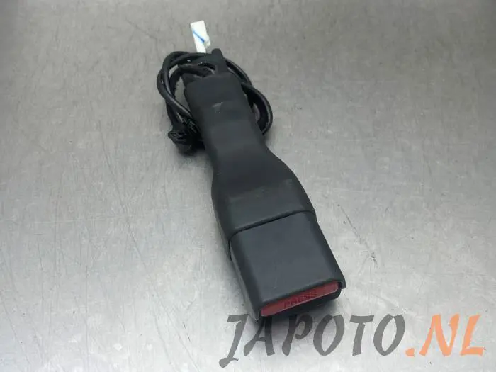 Front seatbelt buckle, left Toyota Aygo