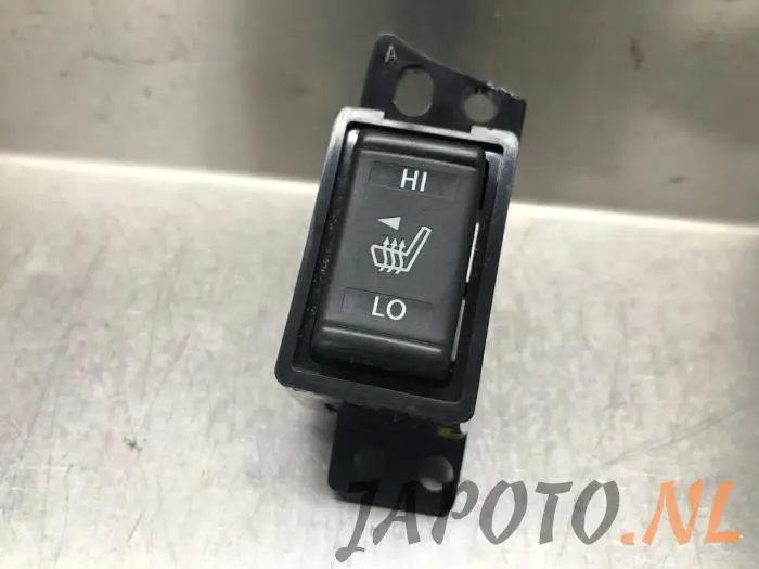 Seat heating switch Nissan X-Trail