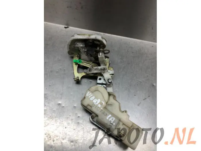 Rear door lock mechanism 4-door, left Toyota Yaris Verso