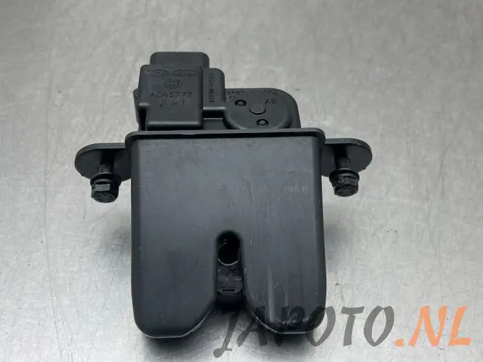 Tailgate lock mechanism Hyundai Ioniq