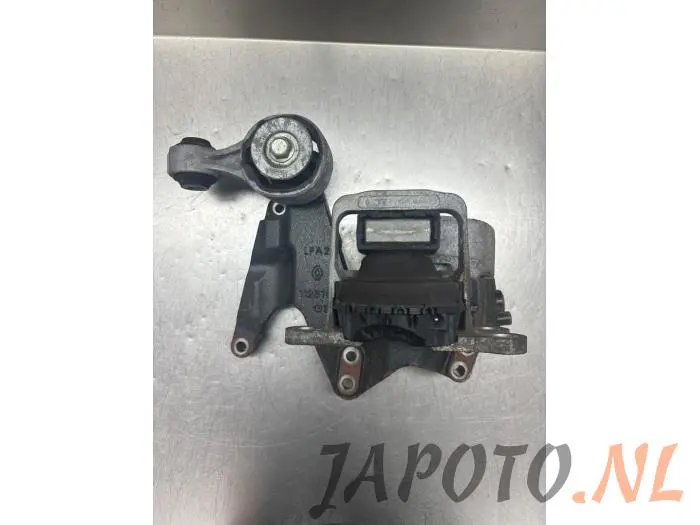 Engine mount Nissan X-Trail