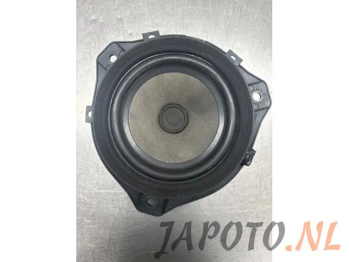 Speaker Kia Rio