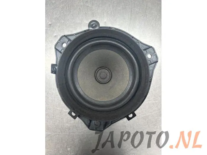 Speaker Kia Rio