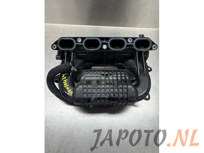 Intake manifold Toyota C-HR