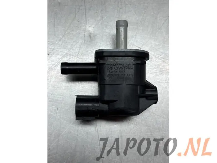 Vacuum valve Toyota C-HR