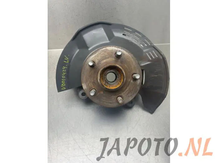 Front wheel hub Toyota C-HR