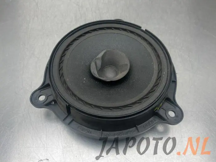 Speaker Nissan X-Trail