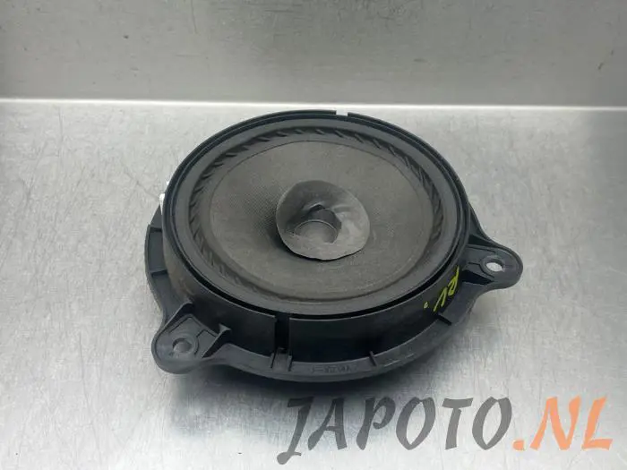 Speaker Nissan X-Trail