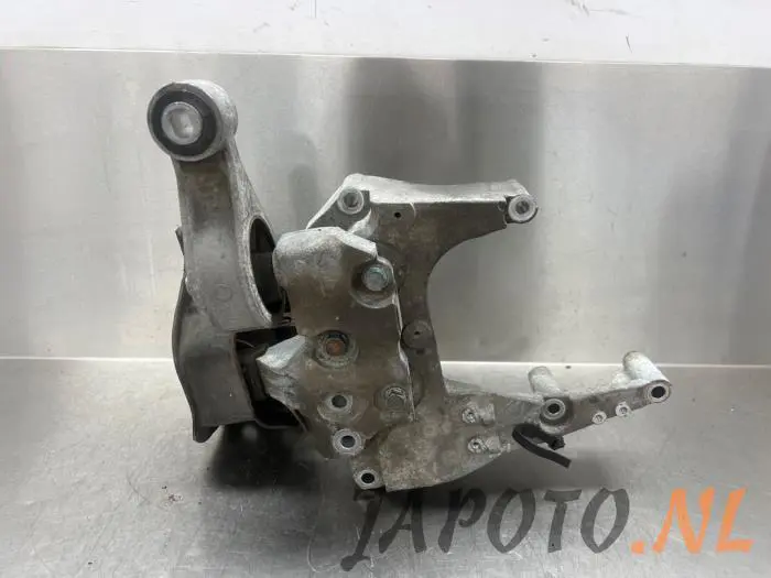 Engine mount Nissan X-Trail