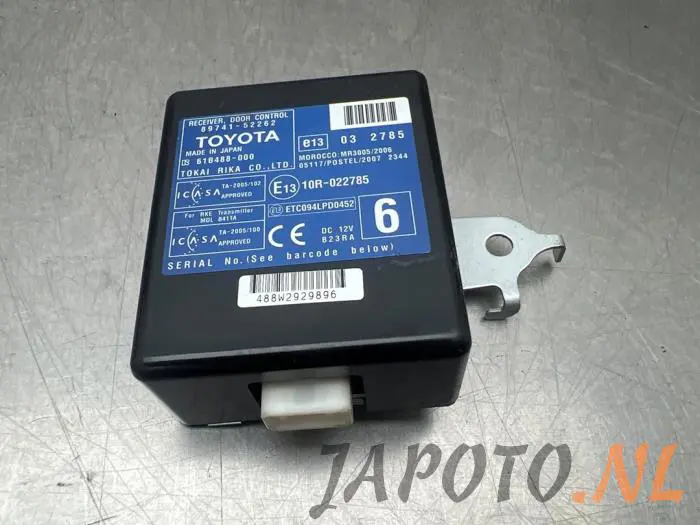 Central door locking module Toyota IQ