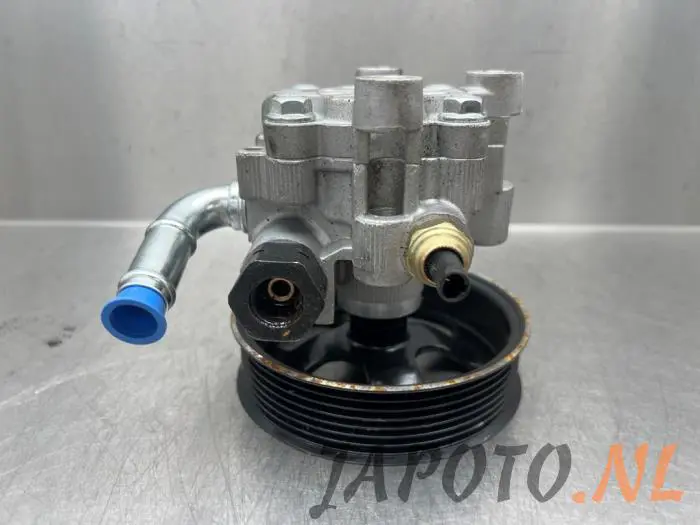 Power steering pump Toyota Corolla Verso