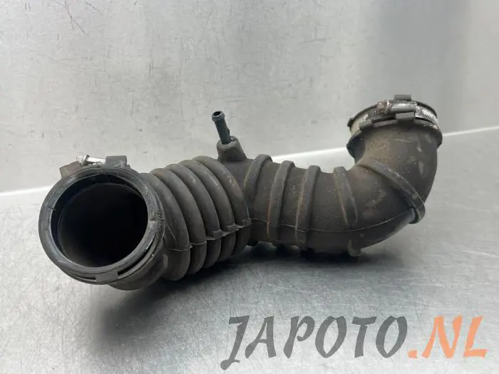 Air intake hose Mitsubishi Colt