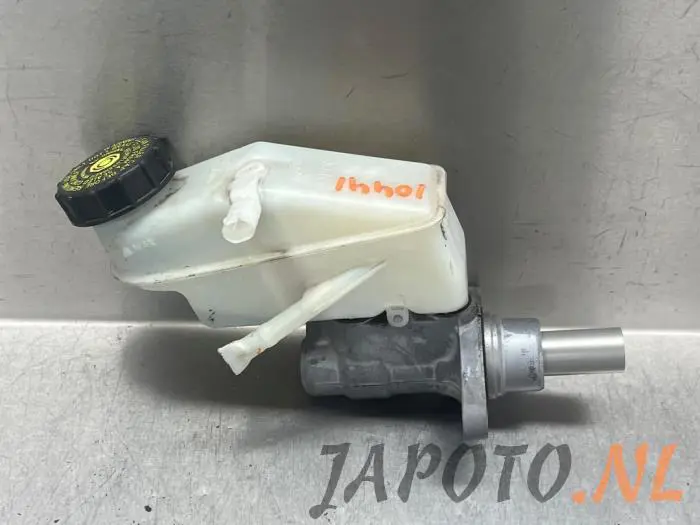 Master cylinder Toyota Yaris