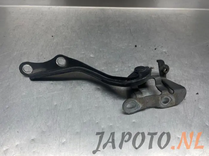 Bonnet Hinge Toyota Yaris