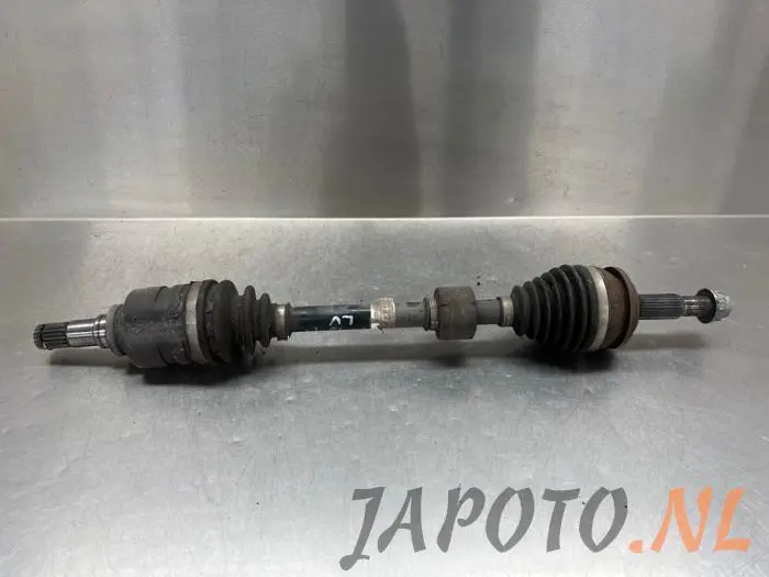 Front drive shaft, left Toyota Avensis