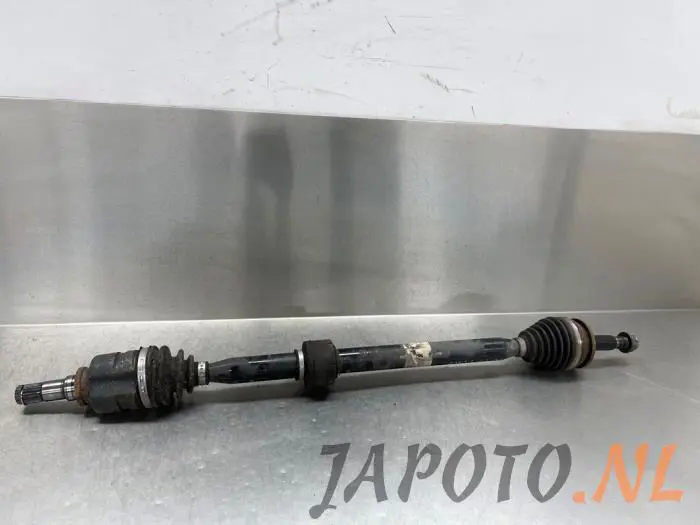 Front drive shaft, right Toyota Avensis