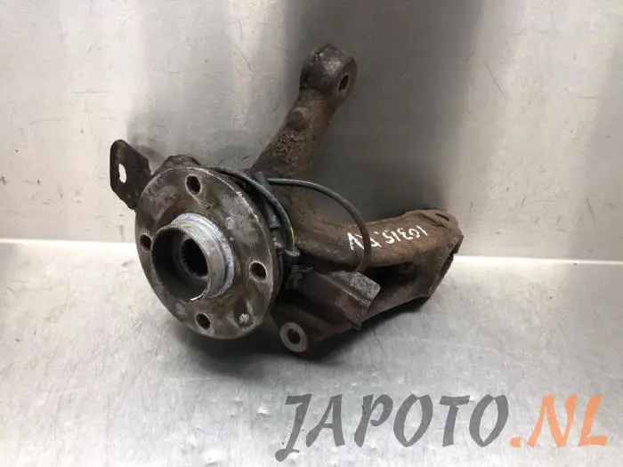 Front wheel hub Toyota Aygo