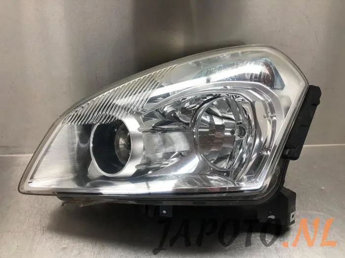 Headlight, left Nissan Qashqai