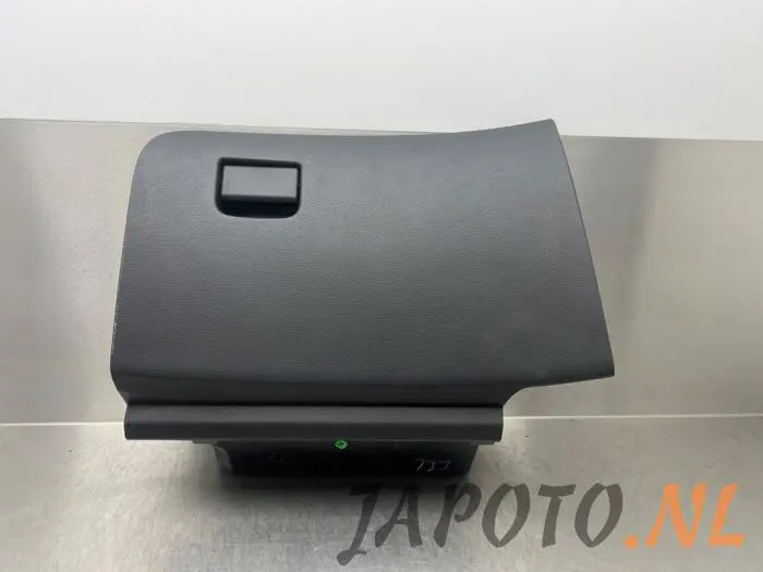 Glovebox Nissan Qashqai+2